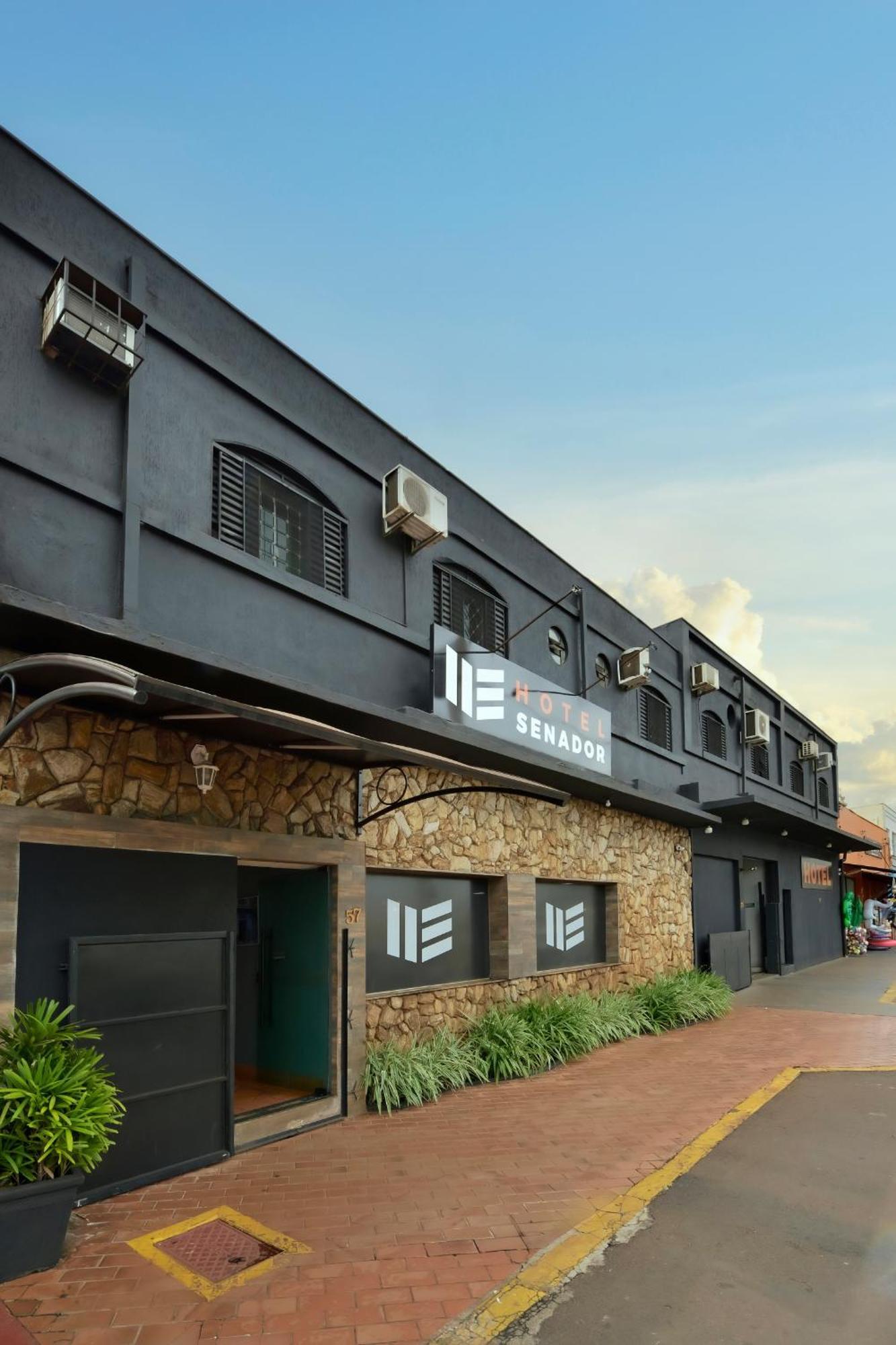 Senador Hotel